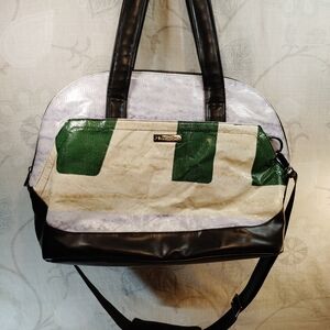 Maya Rareform Elegant Black and Green Crossbody Bag